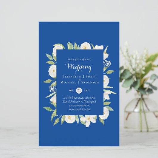 Koninklijk Blauwe Bloemige Budget Trouw Uitnodigin (Staand voorkant)