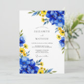 Koninklijk Blauwe Bloemrijke Bruiloft Kaart (Staand voorkant)