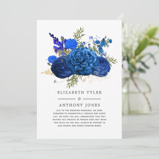 Koninklijk Blauwe en Gouden Bloemige Uitnodiging v (Staand voorkant)