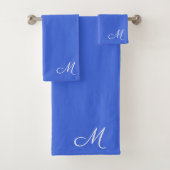 koninklijk blauwe handdoek met monogram (Insitu)