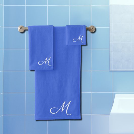koninklijk blauwe handdoek met monogram