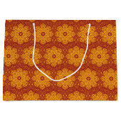 Koninklijk geel en rood mandala patroon groot cadeauzakje (Voorkant)