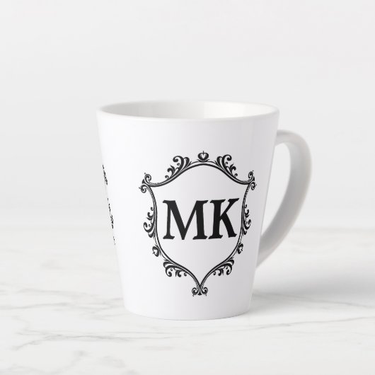 koninklijk schild gepersonaliseerde naam monogram latte mok (Rechterhoek)
