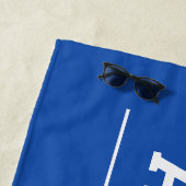 Koninklijkblauwe gepersonaliseerde afstudeerdersna strandlaken (In situ)