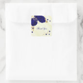 koninklijke blauwe bloemen en goudbladeren marmer vierkante sticker (Tas)