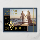 Koninklijke Blauwe en Gouden Fotobruiloft Mr. en M Folie Uitnodiging (Voorkant)