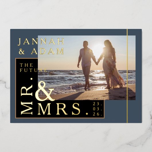 Koninklijke Blauwe en Gouden Fotobruiloft Mr. en M Folie Uitnodiging (Voorkant)