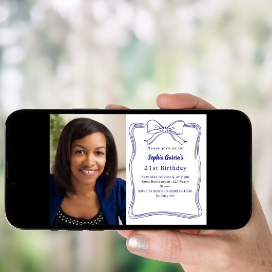 Koninklijke blauwe handgetekende boogfoto verjaard kaart