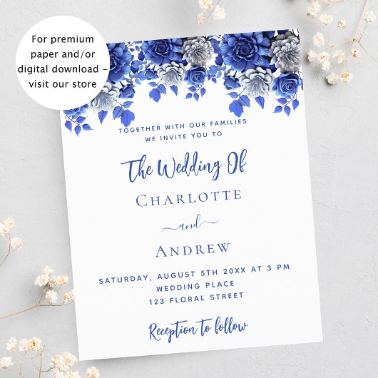 Koninklijke blauwe witte bloemen budget bruiloft u flyer