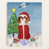 Koninklijke Cavalier hond in de sneeuw met kerstca Planner (Voorkant)