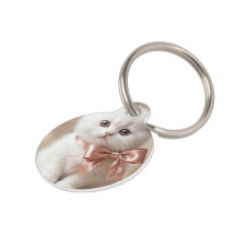 Koninklijke Kat: Elegante Witte Kitten