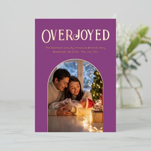 Koninklijke Pruim Luxe Kerst Baby Geboorteaankondi Folie Feestdagenkaart (Staand Voorkant)