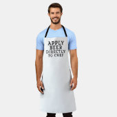 Kookmethodes, breng bier direct aan chef-kok aan schort (Gedragen)