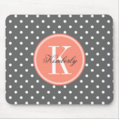 Kool Gray Polka Dot met Coral Monogram Muismat (Voorkant)