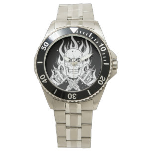 Kool klassiek zwart wit tattoo schedel, vlamgereed horloge