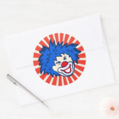 Koolblauw haar circus carnaval ronde sticker (Envelop)