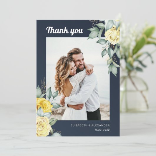 Koolgele rozen floral navy blue trouwfoto bedankkaart (Staand voorkant)