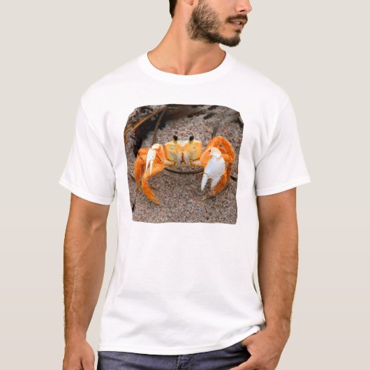 Koolkrab op het strand gekleurd sinaasappel op zan t-shirt (Voorkant)