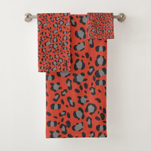 Koolrode Luipaard Dierenprint Glam 1 Bad Handdoek (Insitu)