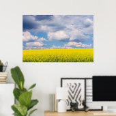 Koolzaadveld en wolken poster (Thuiskantoor)