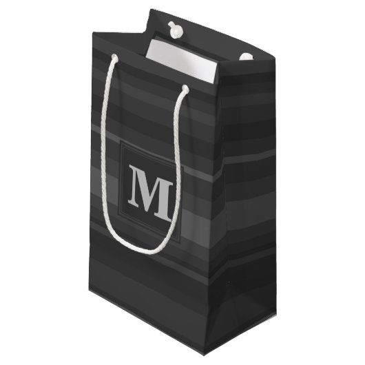 Koolzwart monogram strepen klein cadeauzakje (Voorkant Gekanteld)