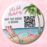 Koop Bride A Drink QR Code Ronde Button 5,7 Cm<br><div class="desc">Schattige Beach Bachelorette Koop Bride A Drink QR Code knop. Pak je hele bemanning om naar de bars of clubs te draag! Een cool waterverf strandthema met tinten van roze en blauwgroen, die de sfeer voor een strandvlucht met de bruid en haar besties bepalen. Van uitstapjes naar Florida, Californië, of...</div>