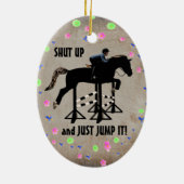 Kop dicht en maak het paard vast. keramisch ornament (Achterkant)