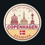 Kopenhagen Denmark City Skyline Emblem Magneet<br><div class="desc">Het minimalistische,  kleurrijke kunstontwerp van Kopenhagen met monumenten en landmerken van de stad in Denemarken.</div>