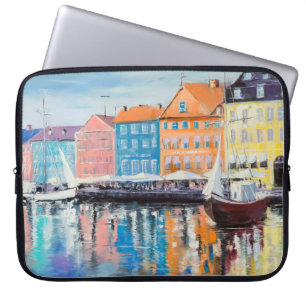 Kopenhagen op een zonnige dag, kleurrijke gebouwen laptop sleeve