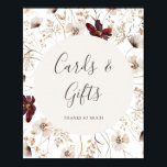 Koper Bourgondië Wildflower | Kaarten en Cadeaus B Poster<br><div class="desc">Deze koperen bordeauxrode wilde bloem | kaartjes en cadeaus bord is perfect voor je klassieke rustieke boho roest, wit, marsala bruiloft. Het ontwerp bevat een bohemienne krans of boeket van moderne waterverf paarse, rode, grijze en roze wilde bloemen samen met verbrande oranje en gouden groen. In het ontwerp zijn papavers...</div>