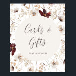 Koper Bourgondië Wildflower | Kaarten en Cadeaus B Poster<br><div class="desc">Deze koperen bordeauxrode wilde bloem | kaartjes en cadeaus bord is perfect voor je klassieke rustieke boho roest, wit, marsala bruiloft. Het ontwerp bevat een bohemienne krans of boeket van moderne waterverf paarse, rode, grijze en roze wilde bloemen samen met verbrande oranje en gouden groen. In het ontwerp zijn papavers...</div>