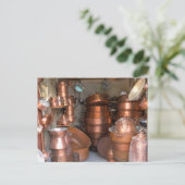 Koperen potten op de markt briefkaart (Staand voorkant)