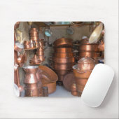 Koperen potten op de markt muismat (Met muis)