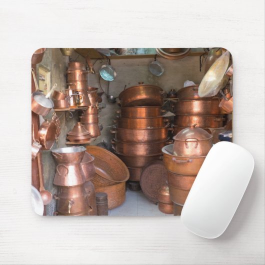 Koperen potten op de markt muismat (Met muis)
