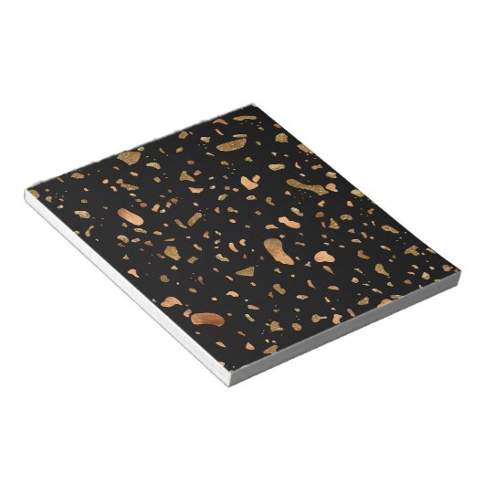 Kopergoud op Black Terrazzo Stone Notitieblok (Schuin)