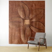 Koperkleurig bloemenmonogram wandkleed (In situ)