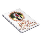 Kopervormig kerstscript en bessen met ronde kop notitieboek (Rechterzijde)