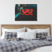 Koplampen Uitgerekte Canvas Print (Insitu (Slaapkamer))