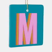 Kopletter in blauwe kleur met retro typografie keramisch ornament (Rechts)