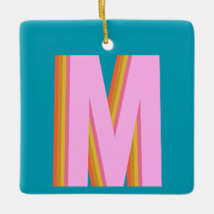 Kopletter in blauwe kleur met retro typografie keramisch ornament