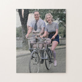 Koppel rijdend op Malvern Star-fiets jaren 30 Kleu Legpuzzel