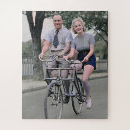 Koppel rijdend op Malvern Star-fiets jaren 30 Kleu Legpuzzel