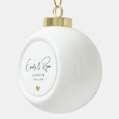 Koppel Verloving Aankondiging Gold Heart Keepsake Keramische Bal Ornament (Rechts)