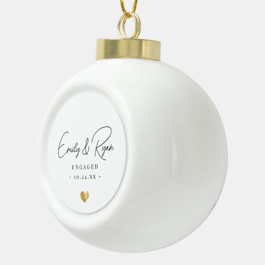 Koppel Verloving Aankondiging Gold Heart Keepsake Keramische Bal Ornament (Rechts)