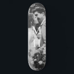 Koppelen Initialen Retro FotoMonogram Persoonlijk Skateboard<br><div class="desc">pas met uw eigen foto en initialen aan; houd of verwijder de grens zoals gewenst</div>