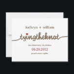 Koppelen van de moderne knoop Save the Date aankon<br><div class="desc">Verspreid het nieuws op een leuke en stijlvolle manier met deze moderne Tying The Knot bewaar de datumkaarten van berryberrysweet.com.</div>