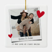 Koppels Liefde bij First Swipe’ online dating Keramisch Ornament (Achterkant)