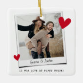 Koppels Liefde bij First Swipe’ online dating Keramisch Ornament (Voorkant)