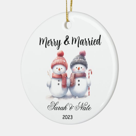 Koppels Sneeuwman Vrolijk & Getrouwd Bruiloft Keramisch Ornament (Links)