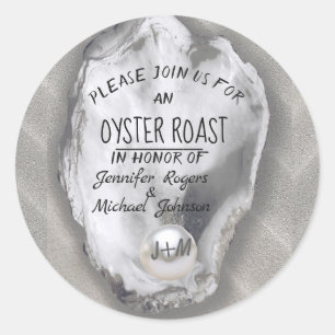 Koppels tonen oester Roast Classic Round Sticker